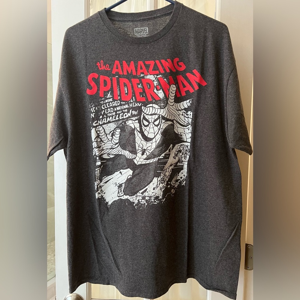 NWOT Spiderman Marvel Comic Tee unisex XL